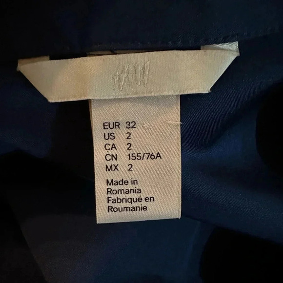H&M navy shortsleeved dress size 2 - Picture 9 of 11